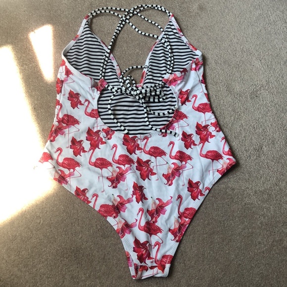 Cupshe | One Piece Swimsuit Flamingo Floral Stripes Print Crossed Straps - Picture 6 of 7
